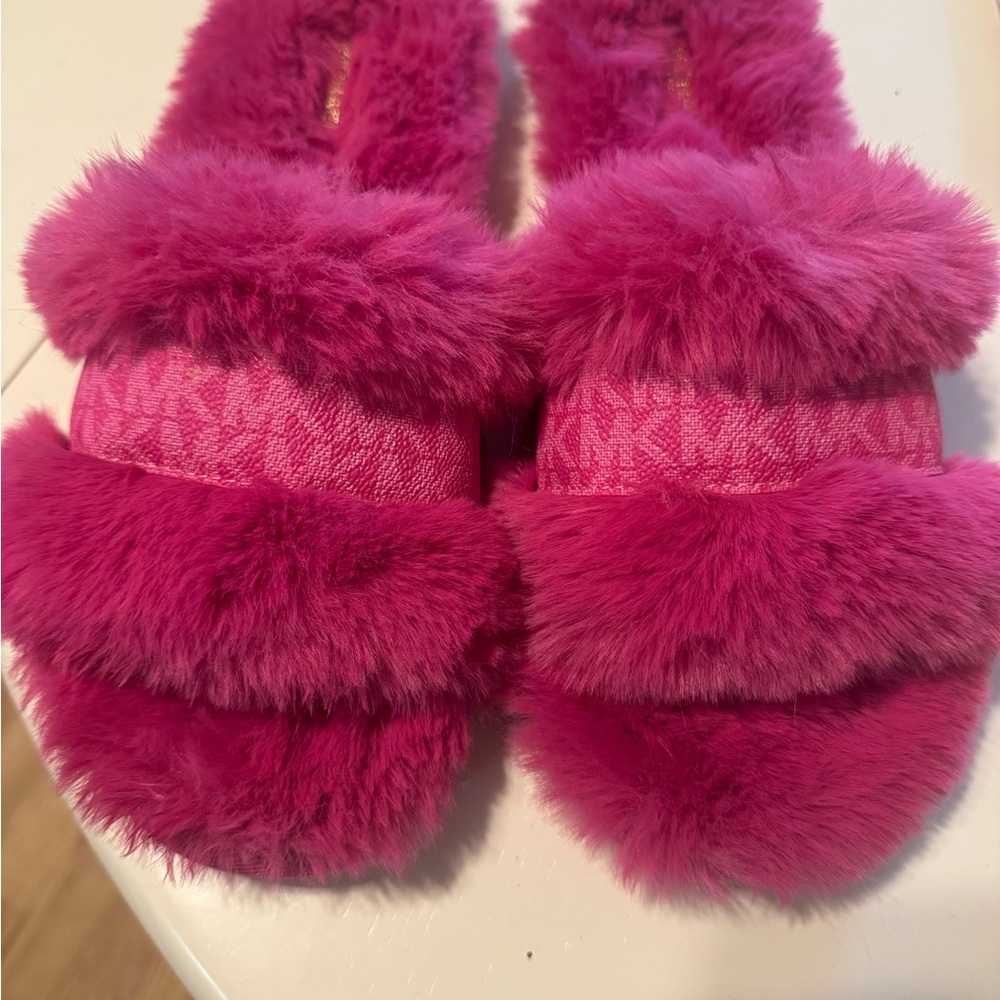 Micheal kors slippers